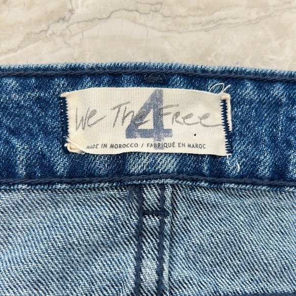 Free People Distressed Jean skirt Size 4 - Picture 2 of 4